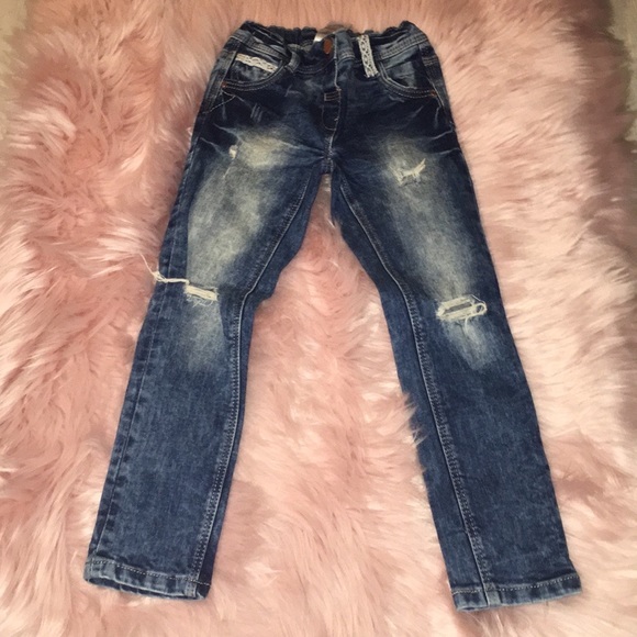Little girl, jeans bundle, size 4-5 years - Picture 2 of 7